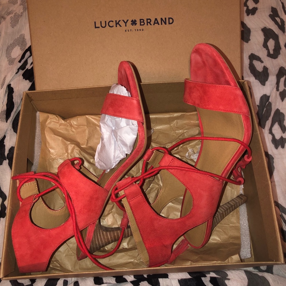 Lucky Brand strappy Coral sandal